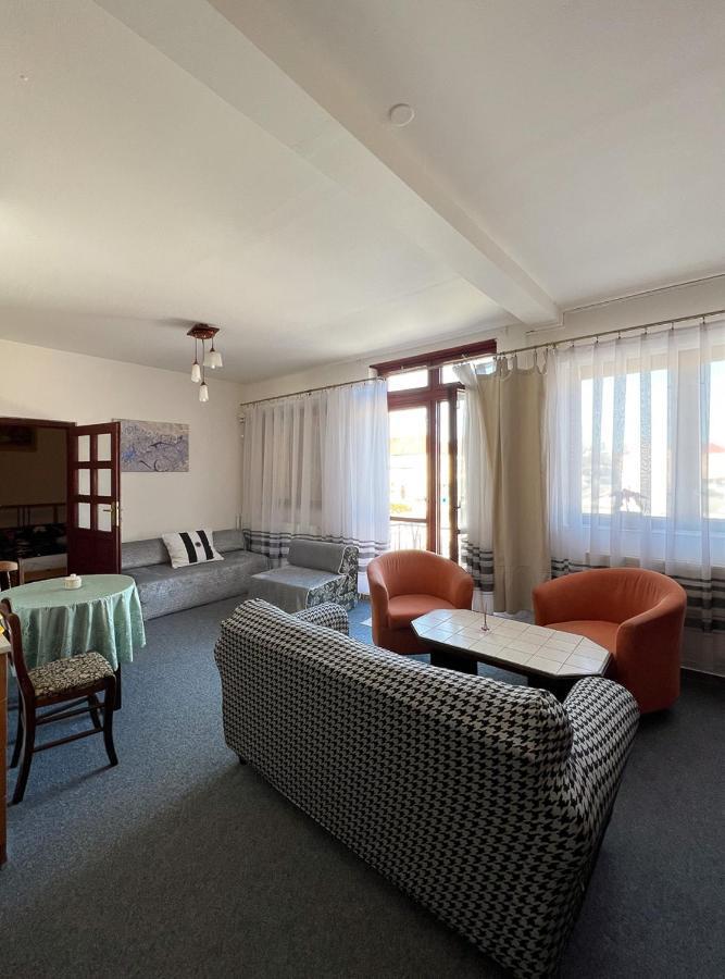 2- Izbovy Apartman Kajka V Penzion Trsztena Kültér fotó