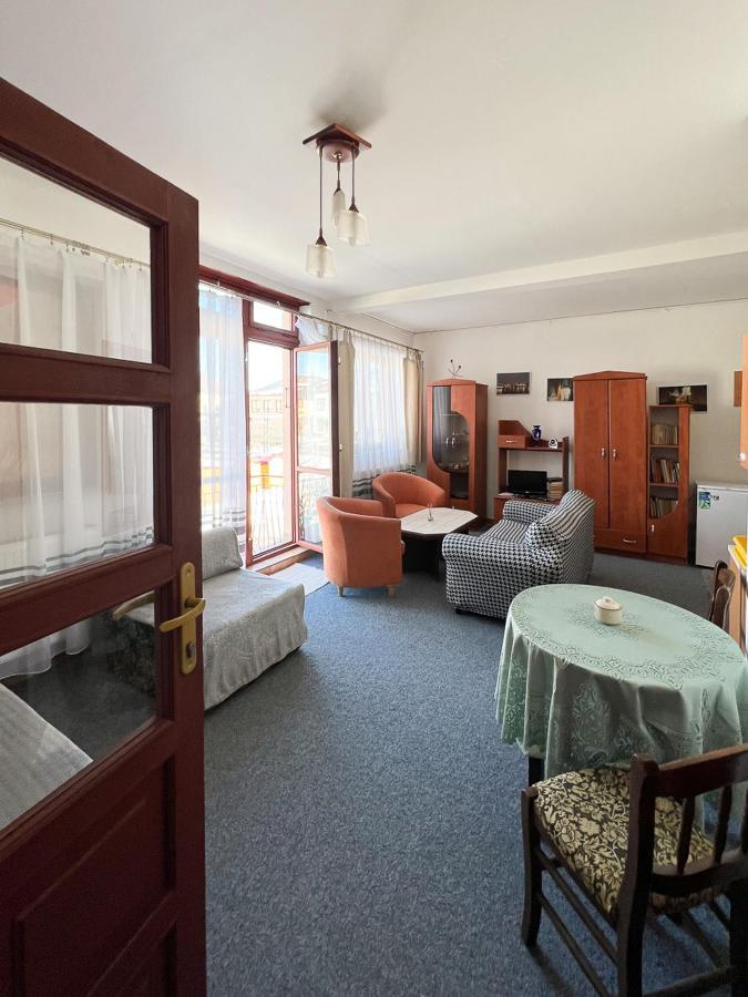2- Izbovy Apartman Kajka V Penzion Trsztena Kültér fotó